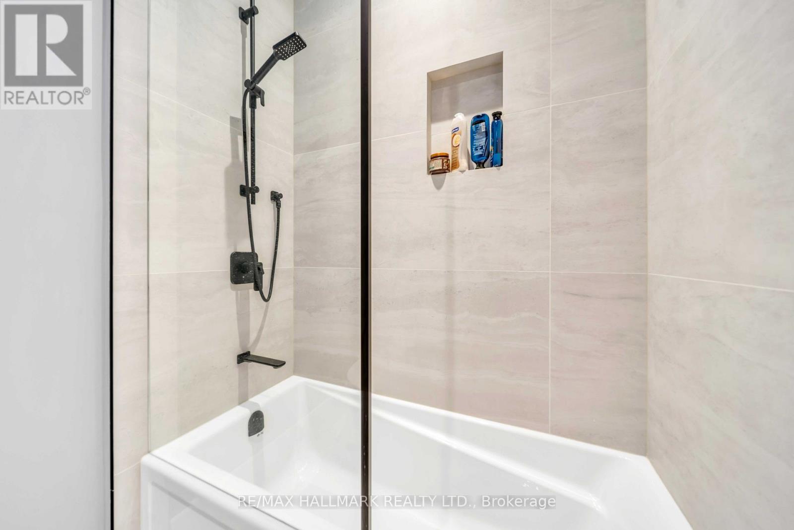 27 Collinson Boulevard, Toronto, Ontario  M3H 3C1 - Photo 26 - C13853366