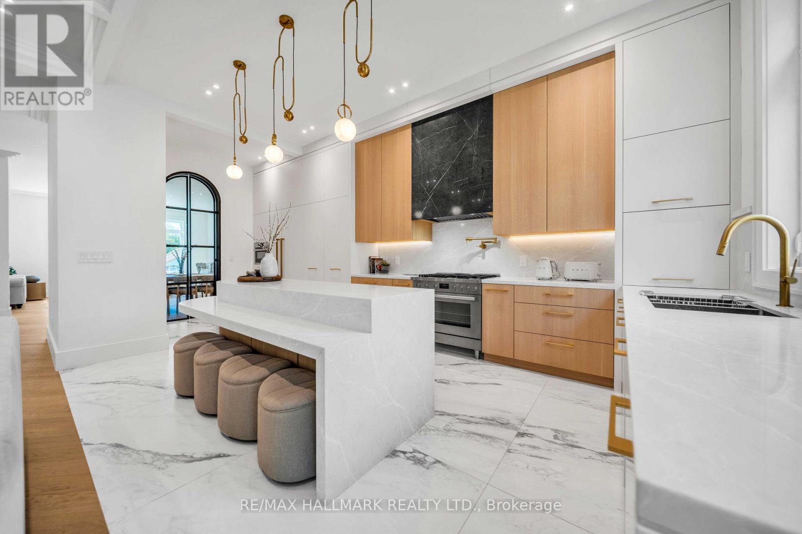 27 Collinson Boulevard, Toronto, Ontario  M3H 3C1 - Photo 9 - C13853366
