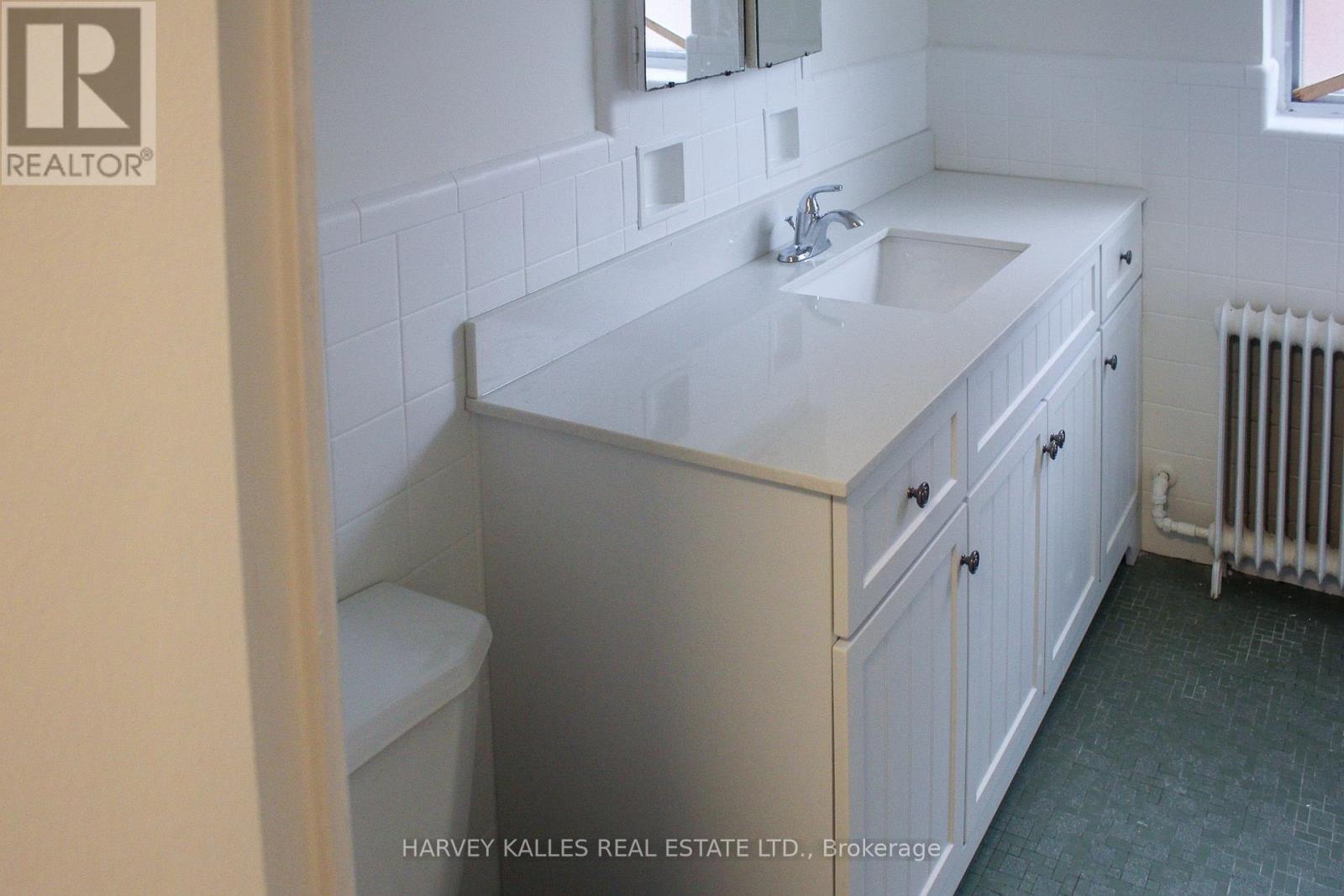 2 - 28 Fraserwood Avenue, Toronto, Ontario  M6B 2N5 - Photo 9 - C13853370