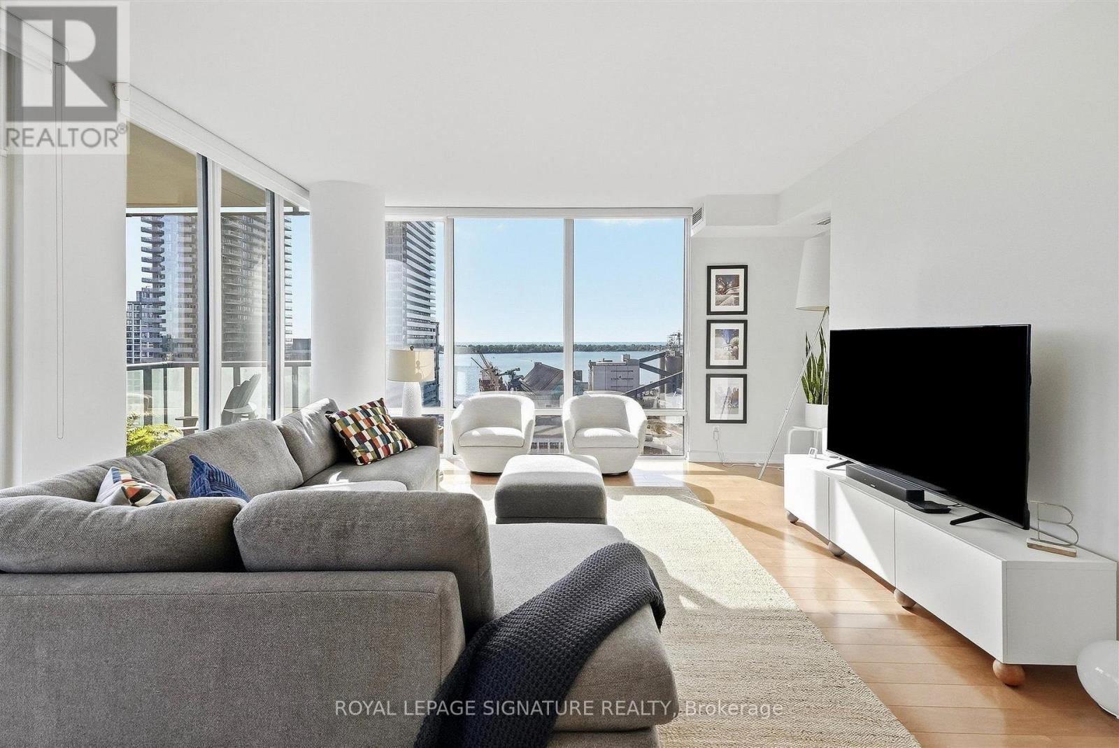 1611 - 1 Market Street, Toronto, Ontario  M5E 0A2 - Photo 10 - C13853416
