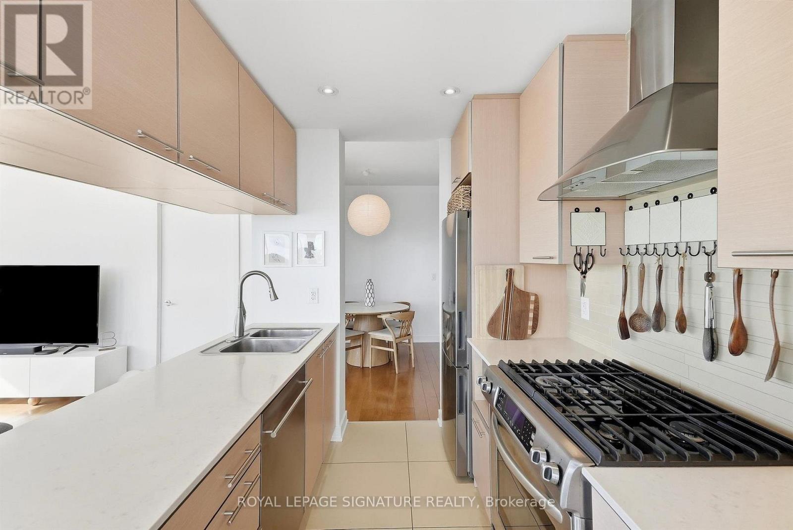 1611 - 1 Market Street, Toronto, Ontario  M5E 0A2 - Photo 17 - C13853416