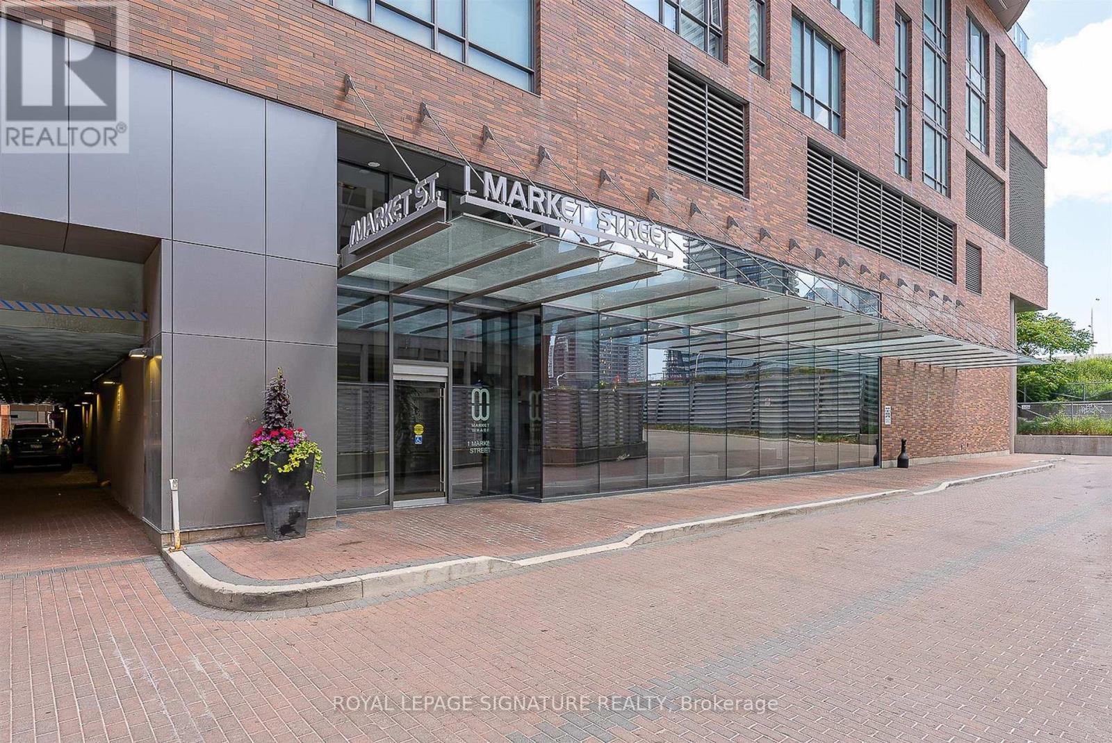 1611 - 1 Market Street, Toronto, Ontario  M5E 0A2 - Photo 45 - C13853416