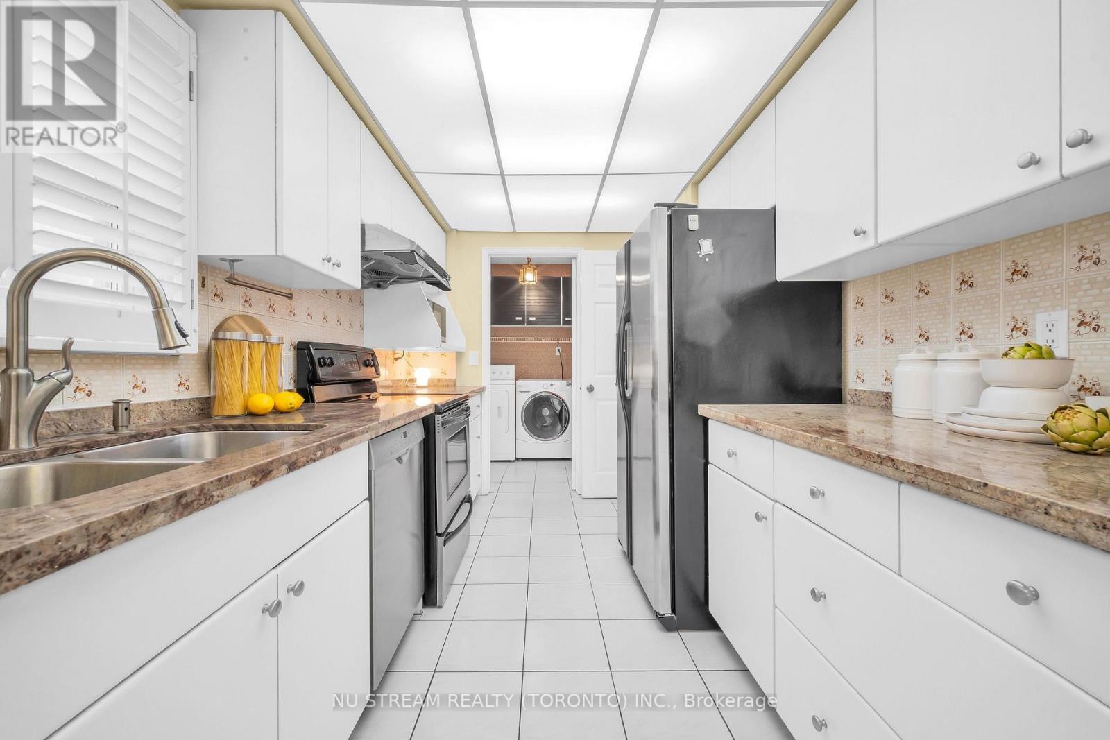 37 Wintermute Boulevard, Toronto, Ontario  M1W 3M5 - Photo 16 - E13852996