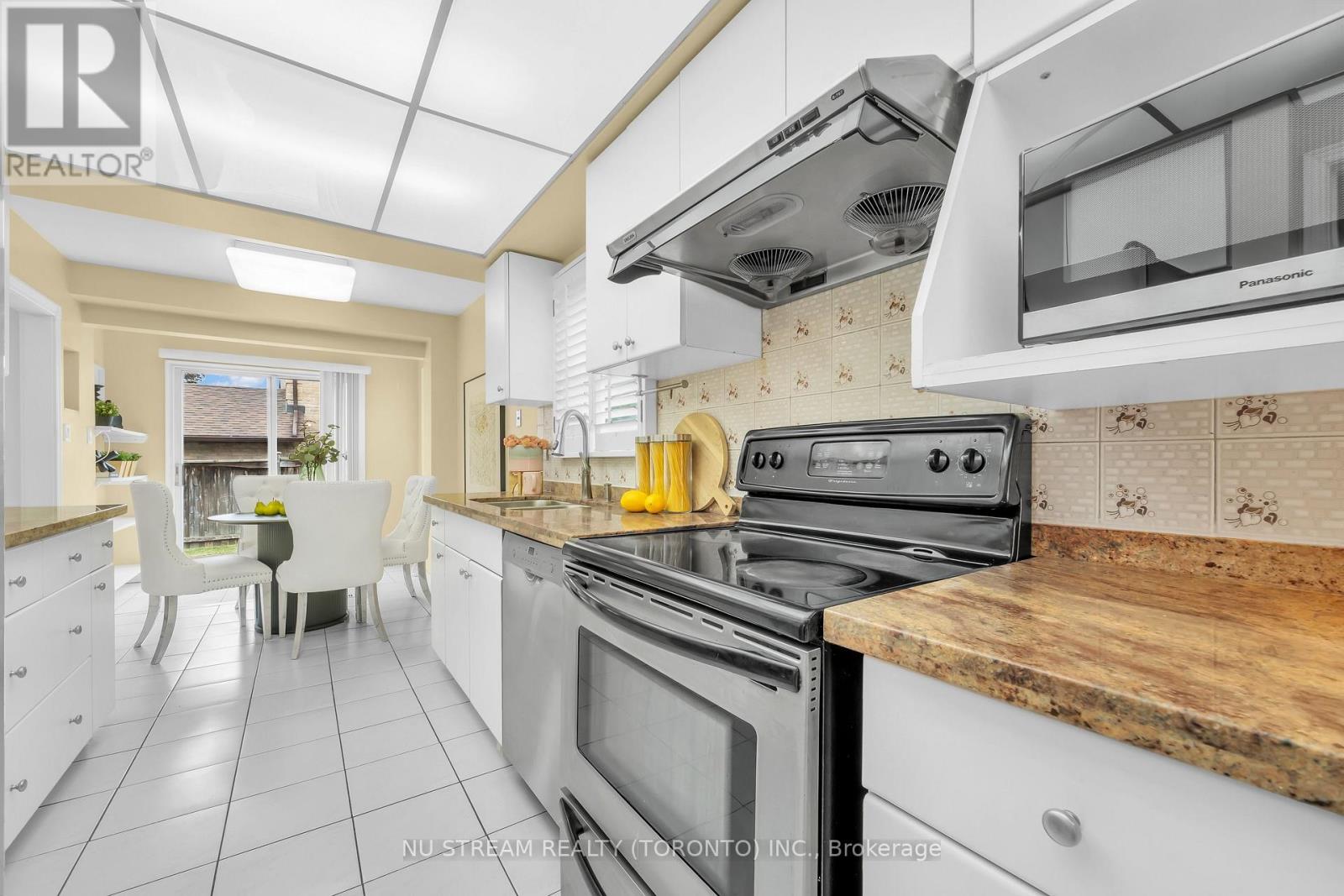 37 Wintermute Boulevard, Toronto, Ontario  M1W 3M5 - Photo 17 - E13852996
