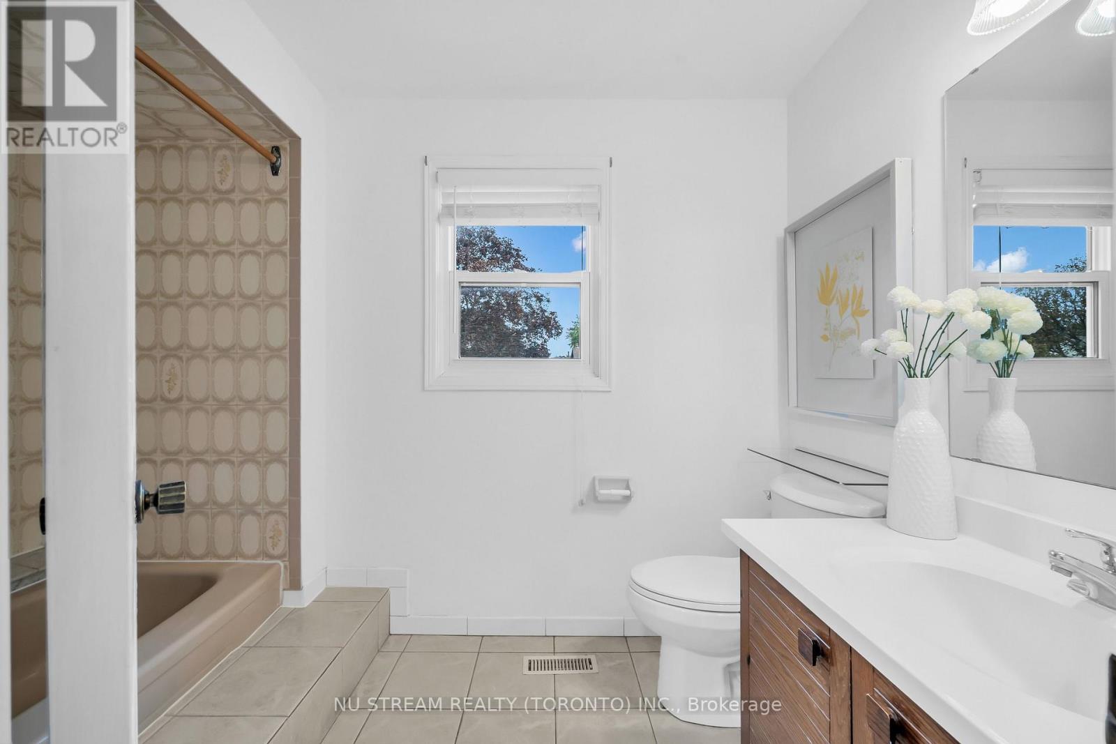 37 Wintermute Boulevard, Toronto, Ontario  M1W 3M5 - Photo 25 - E13852996