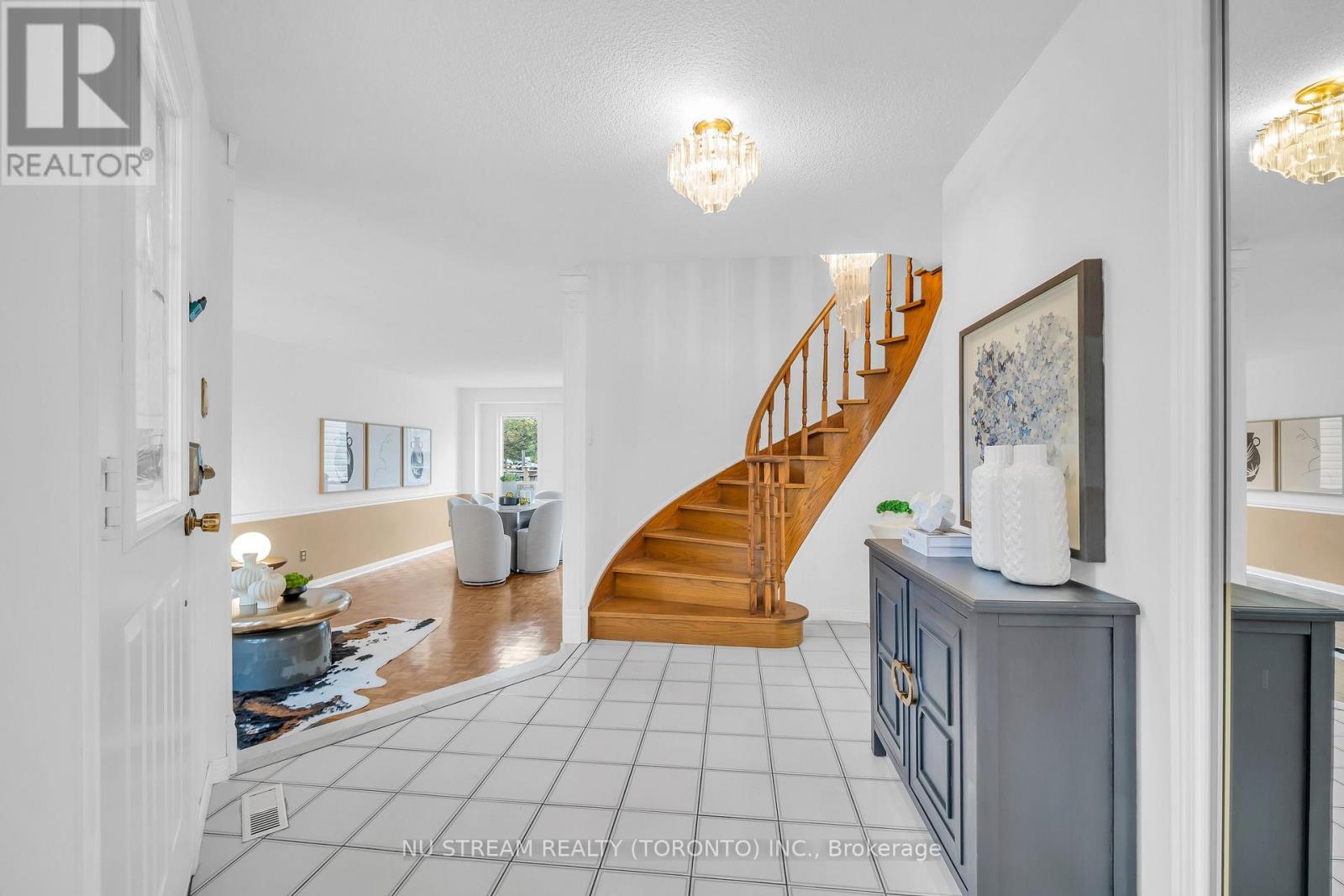 37 Wintermute Boulevard, Toronto, Ontario  M1W 3M5 - Photo 3 - E13852996