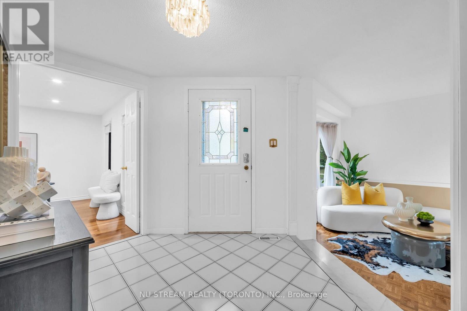37 Wintermute Boulevard, Toronto, Ontario  M1W 3M5 - Photo 8 - E13852996