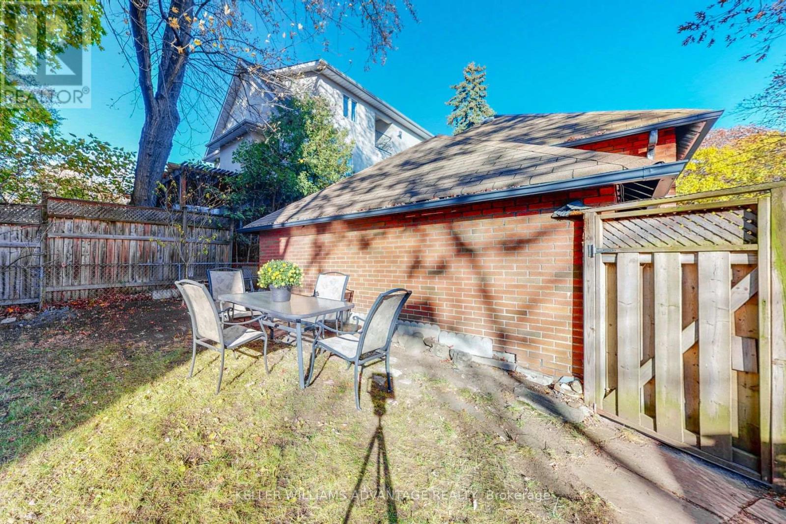 376 Glen Manor Drive, Toronto, Ontario  M4E 2X9 - Photo 22 - E13853330