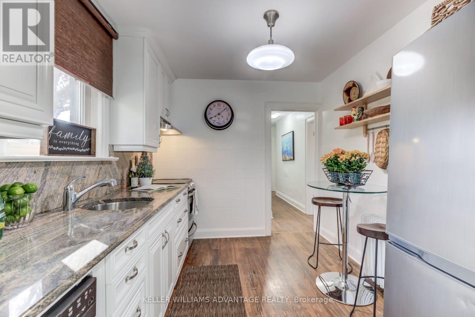 376 Glen Manor Drive, Toronto, Ontario  M4E 2X9 - Photo 5 - E13853330