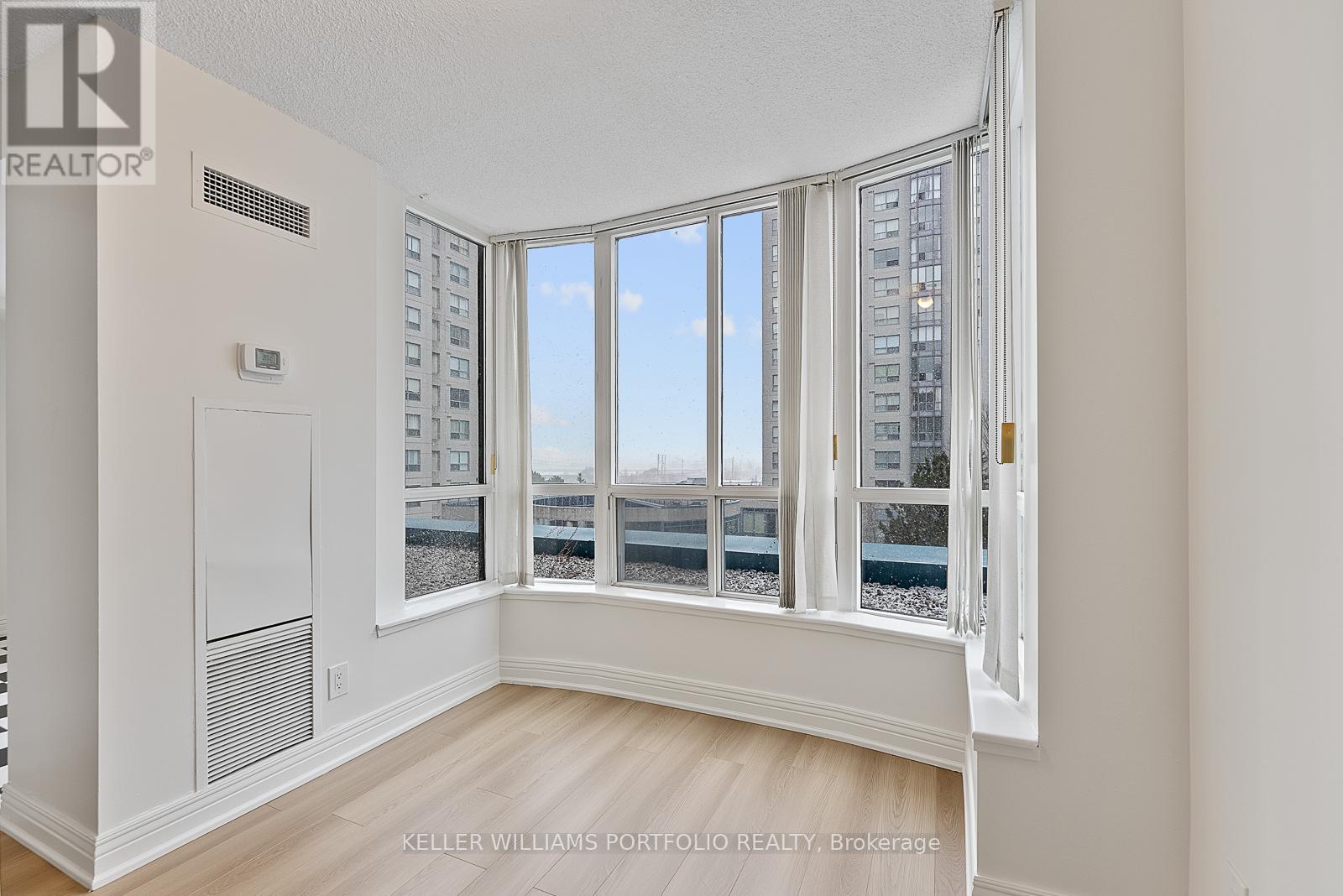 418 - 2550 Lawrence Avenue E, Toronto, Ontario  M1P 4Z3 - Photo 10 - E13853482