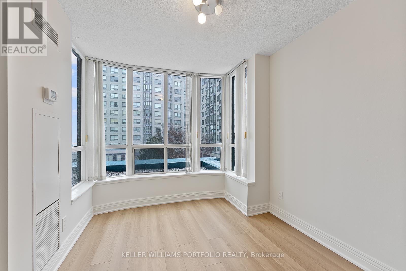 418 - 2550 Lawrence Avenue E, Toronto, Ontario  M1P 4Z3 - Photo 9 - E13853482