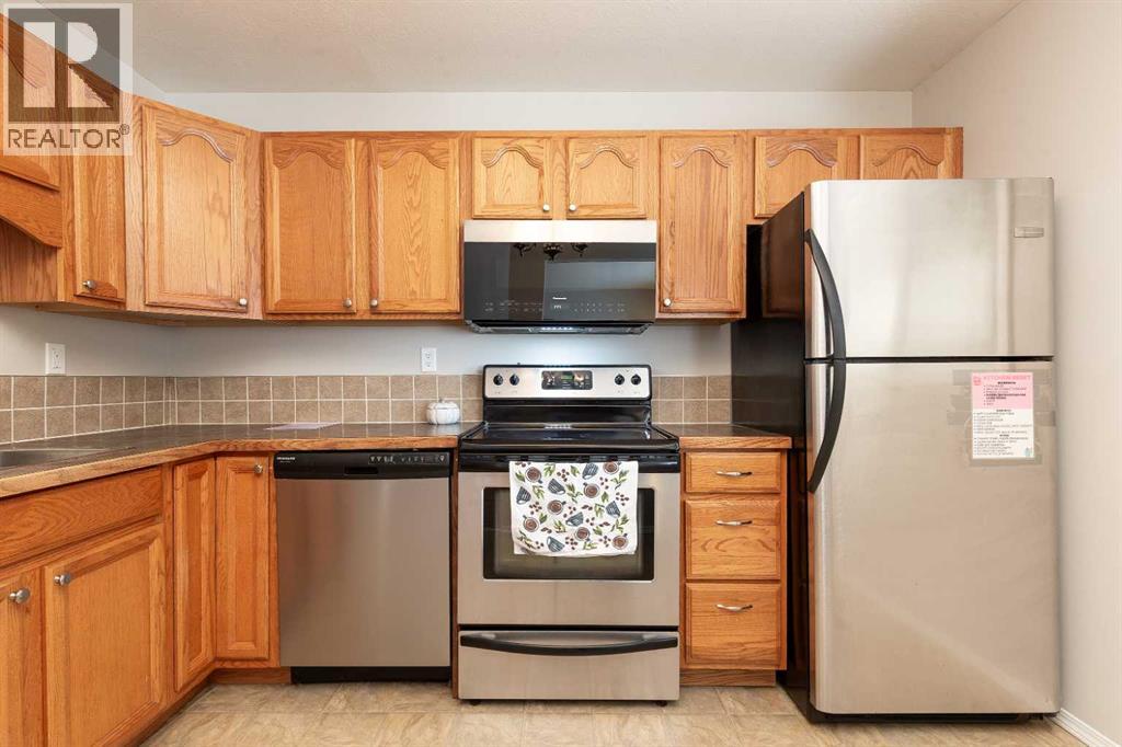 205 Columbia Boulevard W