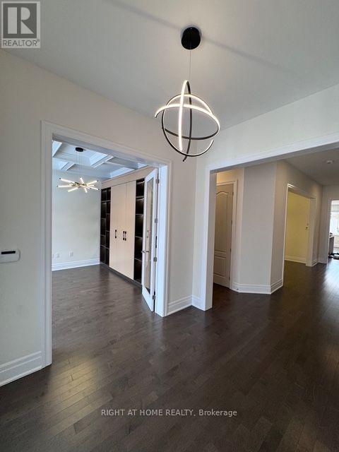 21 Casavant Court, Vaughan (Patterson), Ontario  L6A 5A5 - Photo 2 - N13852984