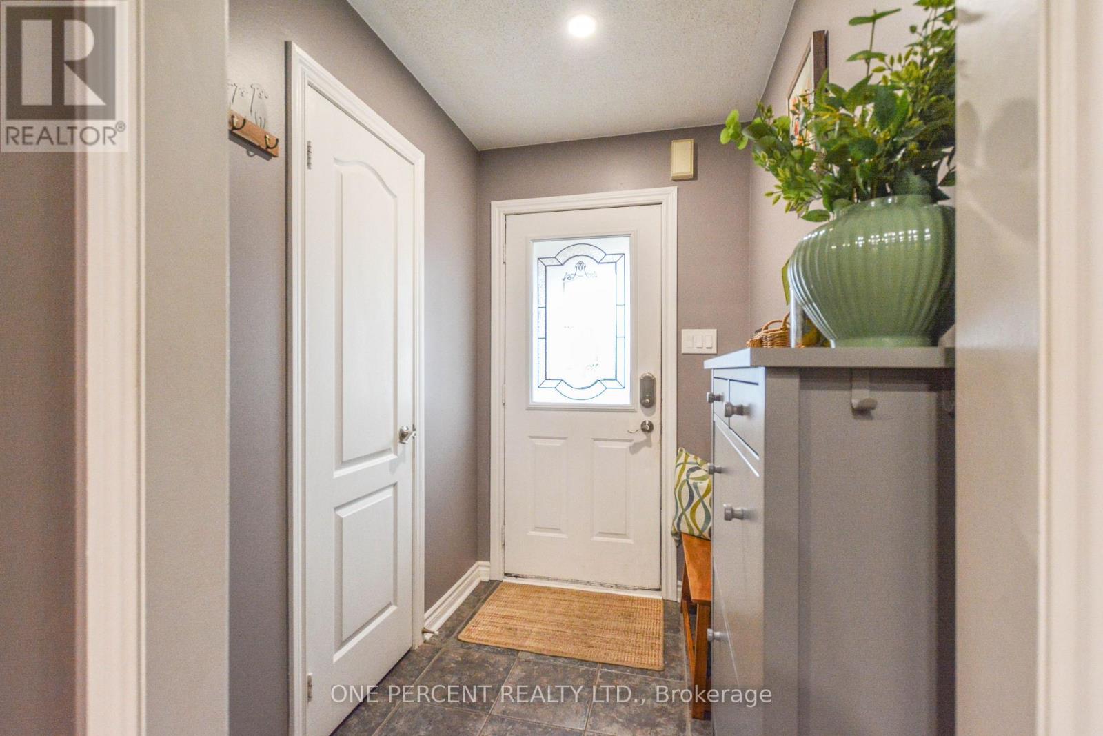 90 Breeze Drive, Bradford West Gwillimbury (Bradford), Ontario  L3Z 3A5 - Photo 5 - N13853000