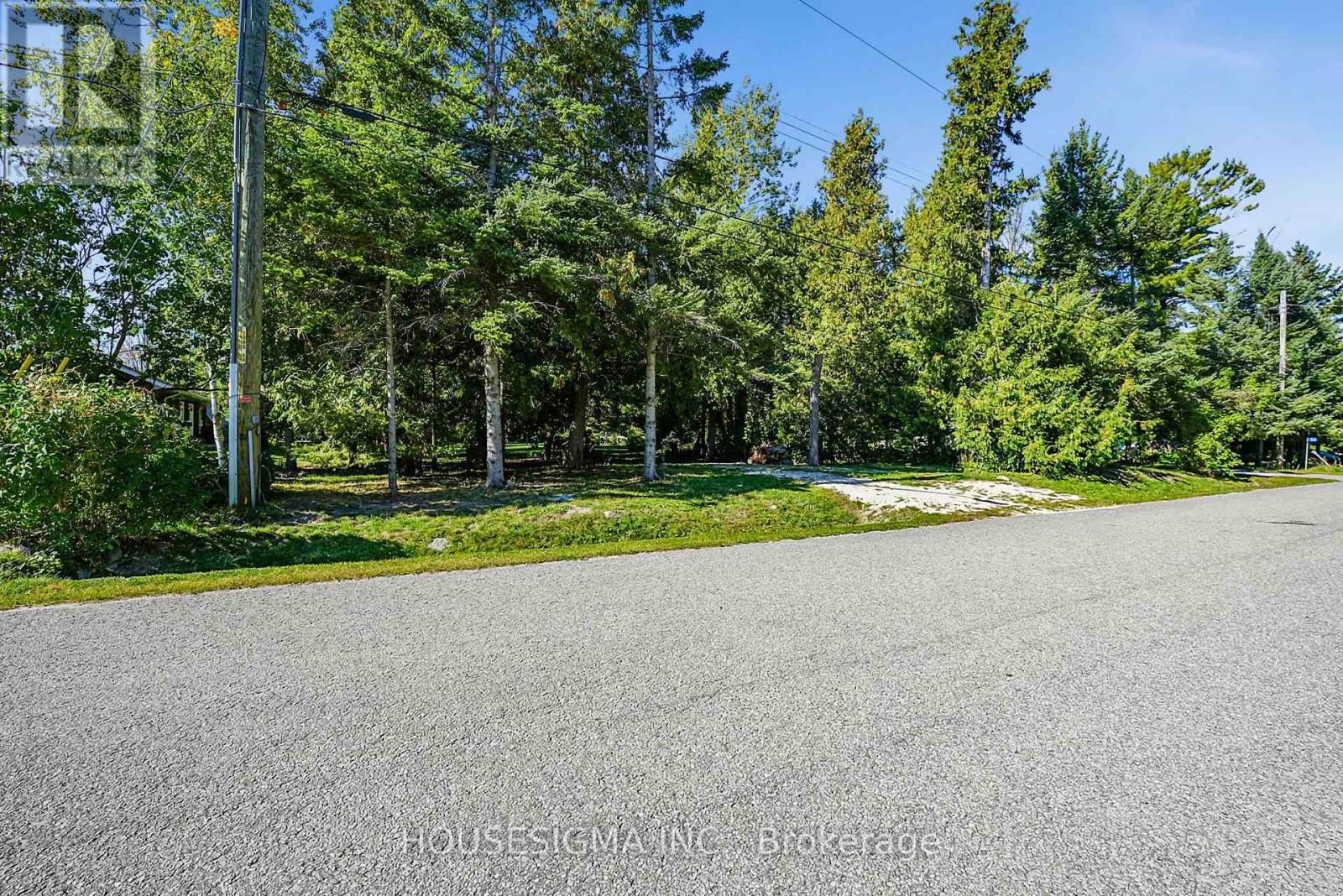 60 Robert Street S, Wasaga Beach, Ontario  L9Z 2Y2 - Photo 3 - S13853470
