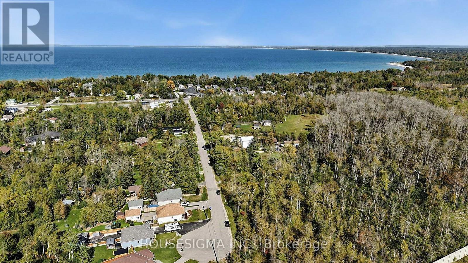 60 Robert Street S, Wasaga Beach, Ontario  L9Z 2Y2 - Photo 33 - S13853470