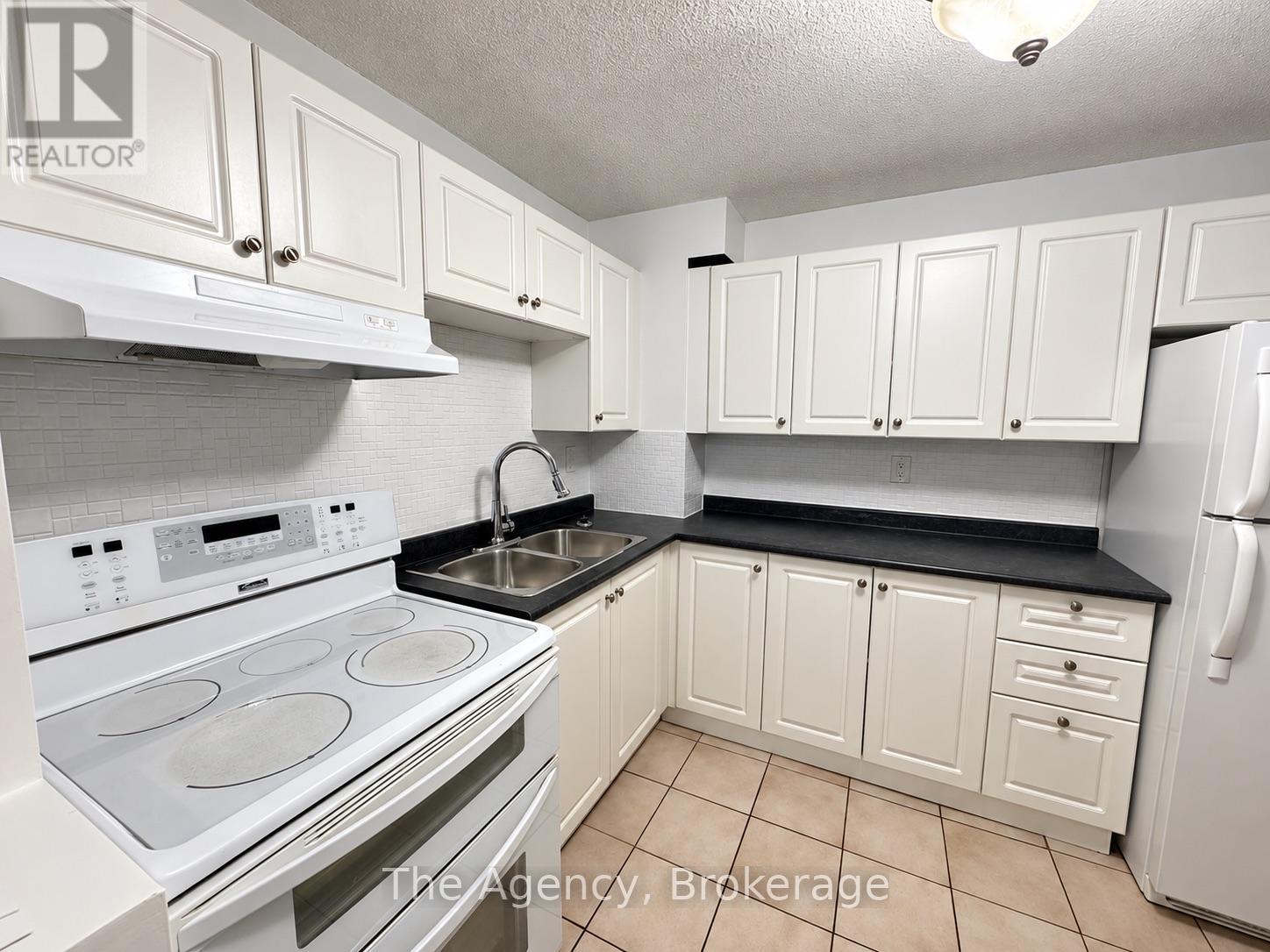 201 - 242 Oakdale Avenue, St. Catharines, Ontario  L2P 3K5 - Photo 7 - X13738900
