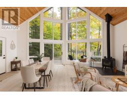 1042 S MENOMINEE LAKE ROAD, Lake of Bays, Ontario
