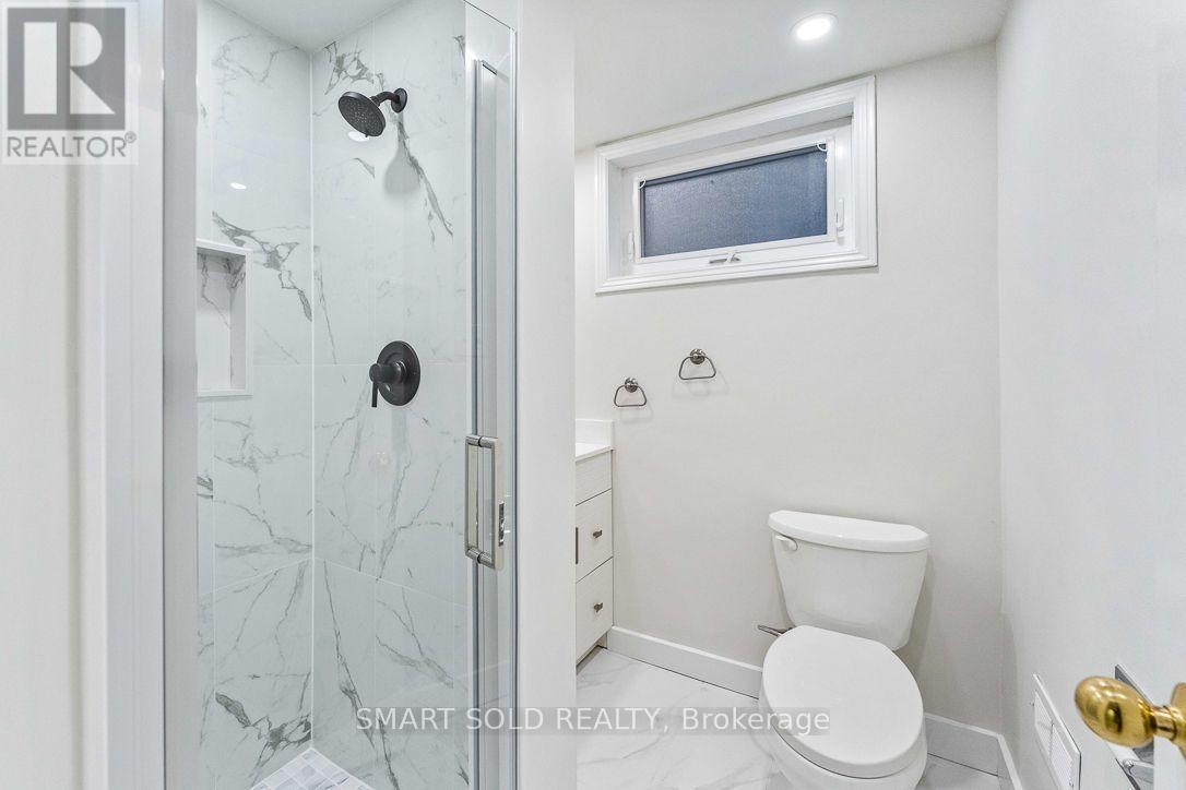 853 Apple Gate Court, Mississauga, Ontario  L5C 4L8 - Photo 28 - W13852982