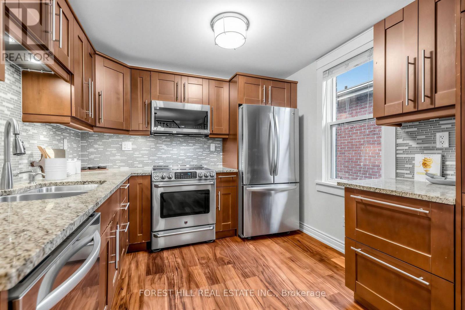 71 Emerson Avenue, Toronto, Ontario  M6H 3S7 - Photo 16 - W13853324