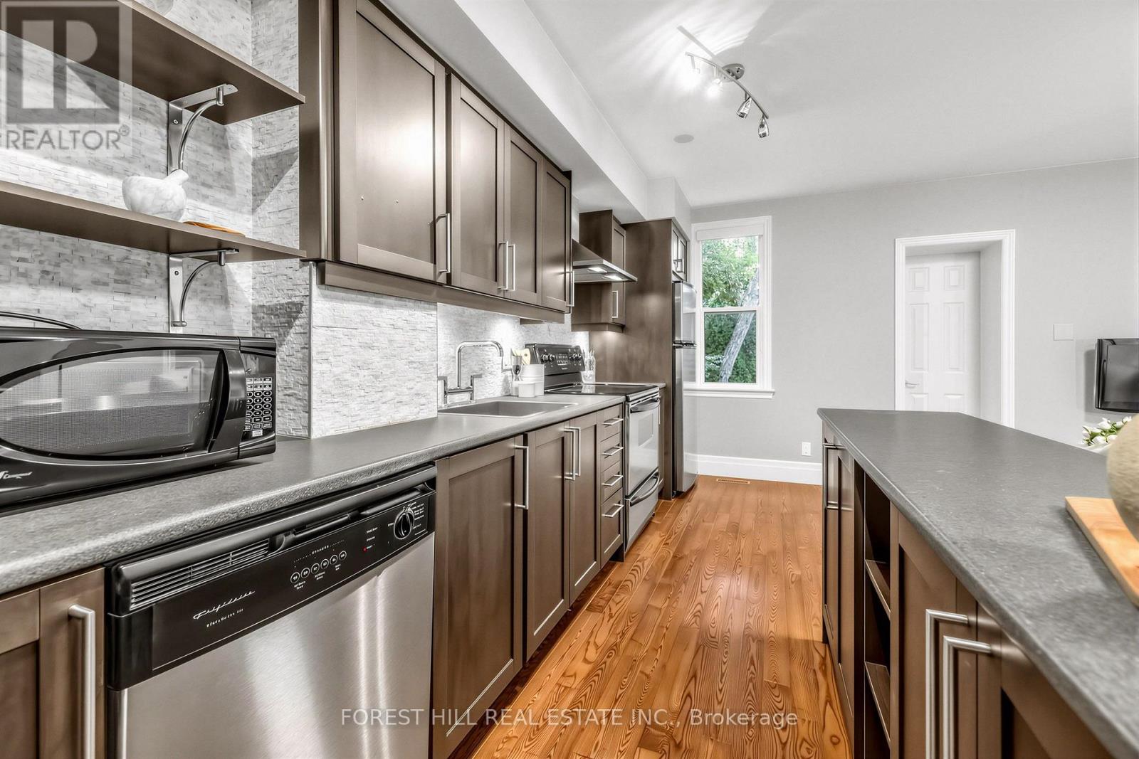 71 Emerson Avenue, Toronto, Ontario  M6H 3S7 - Photo 35 - W13853324