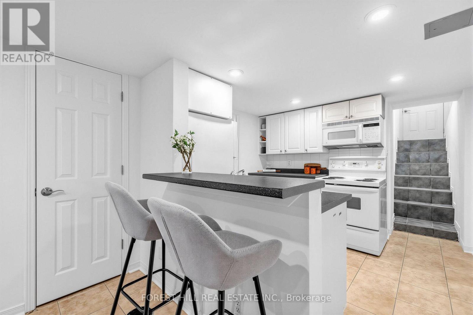 71 Emerson Avenue, Toronto, Ontario  M6H 3S7 - Photo 41 - W13853324