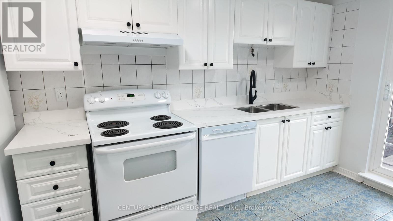 199 - 1055 Dundas Street E, Mississauga, Ontario L4Y 3X6 - Photo 8 - W13853342