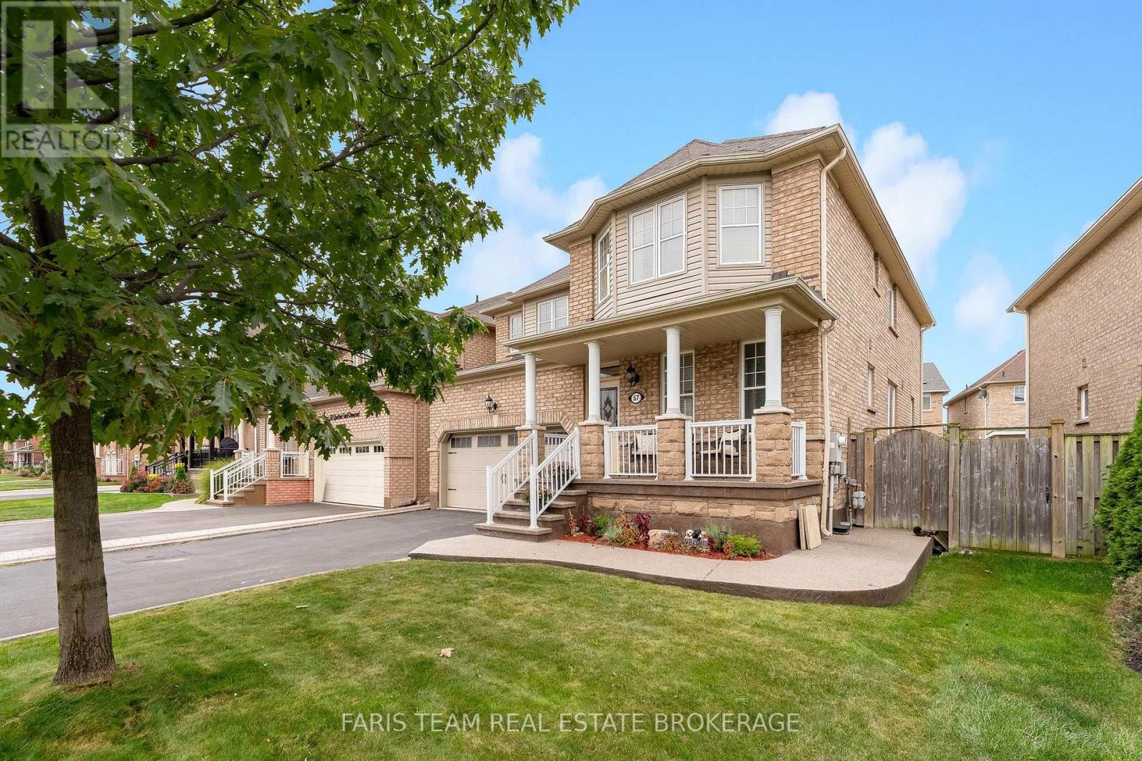 57 Spotted Owl Crescent, Brampton, Ontario  L7A 0K1 - Photo 2 - W13853344