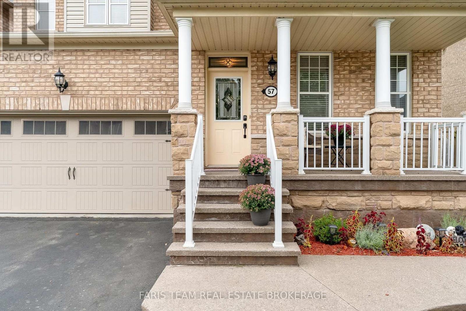 57 Spotted Owl Crescent, Brampton, Ontario  L7A 0K1 - Photo 3 - W13853344