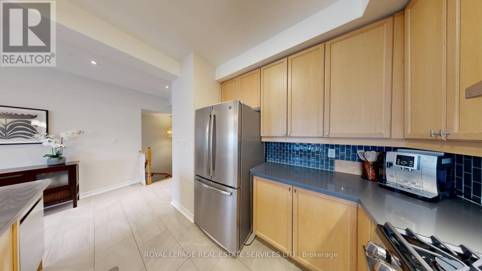 #3 - 85 Albani Street, Toronto (Mimico), Ontario  M8V 1X3 - Photo 5 - W13853350