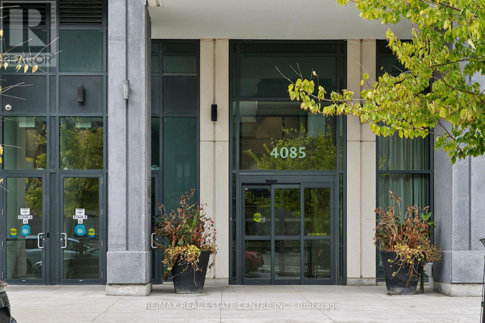 1104 - 4085 Parkside Village Drive, Mississauga, Ontario  L5B 0K9 - Photo 2 - W13853404