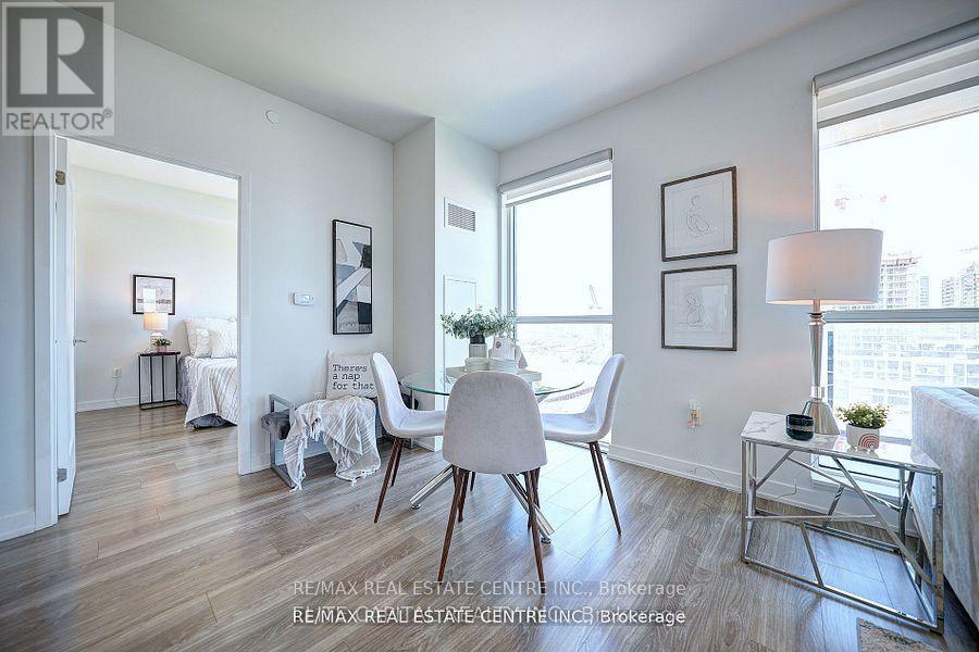 1104 - 4085 Parkside Village Drive, Mississauga, Ontario  L5B 0K9 - Photo 7 - W13853404
