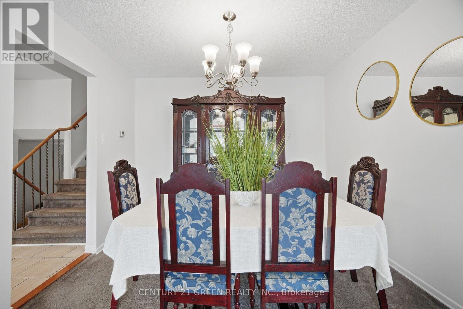 47 Ashford Court, Brampton, Ontario  L6V 3E2 - Photo 6 - W13853440