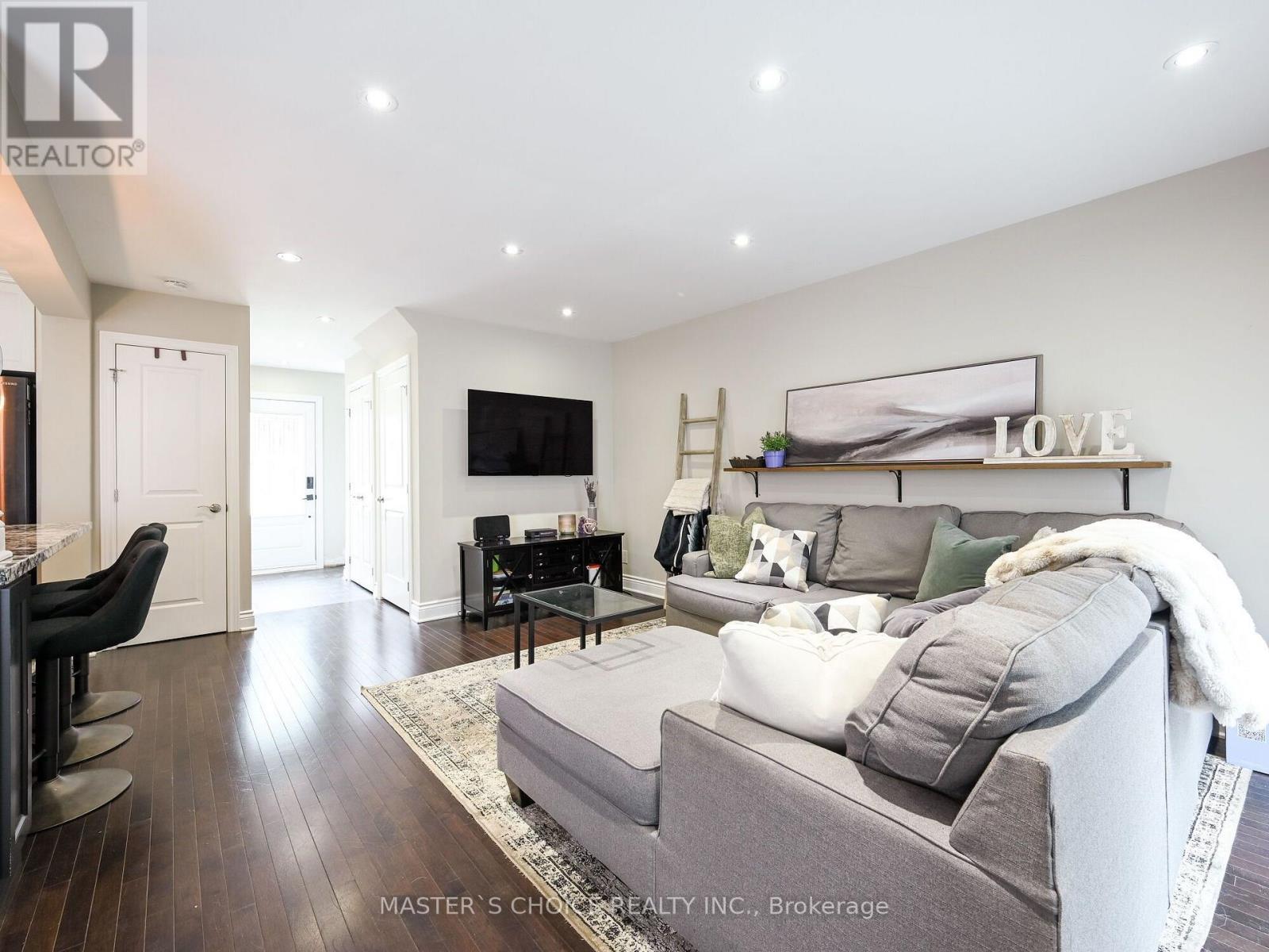 36 Sprucedale Court, Brampton, Ontario  L6Z 1G5 - Photo 7 - W13853486