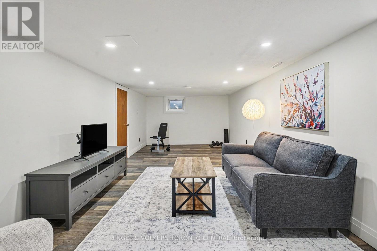 28 Inverleigh Drive, Toronto, Ontario  M8Y 3E3 - Photo 19 - W13852182