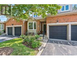 12 FAIRWAY LANE, Guelph, Ontario