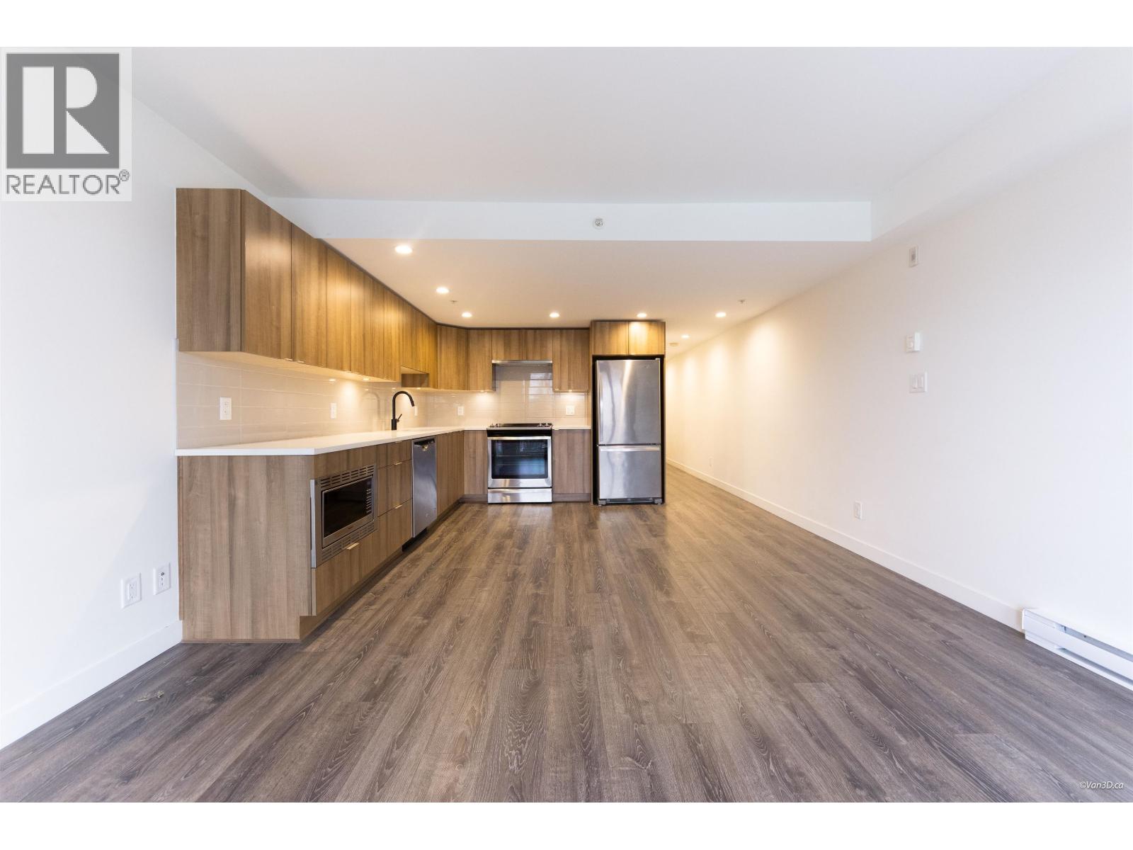 403 1365 Pemberton Avenue, Squamish, British Columbia  V8B 1B7 - Photo 5 - R3171390