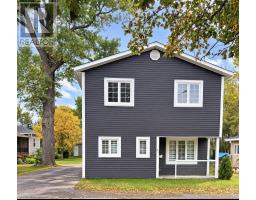 <div class="price">$315,000</div> 82 Lincoln Road<br>Grand Falls Windsor, Newfoundland & Labrador<br><div class='bed_bath'>3 Bed | 2 Bath</div>