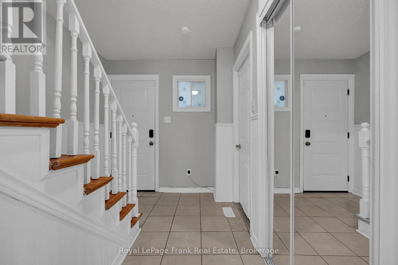634 Down Crescent, Oshawa, Ontario  L1H 8K4 - Photo 12 - E13853786