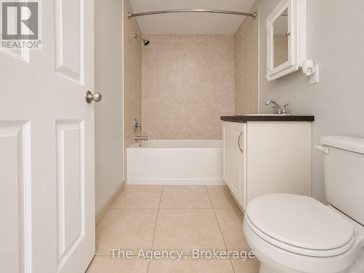 6 - 143 Westchester Crescent, St. Catharines, Ontario  L2P 2N8 - Photo 7 - X13685422