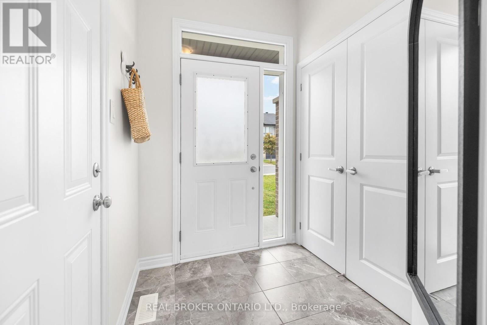 300 Livery Street, Ottawa, Ontario  K2V 0S1 - Photo 3 - X13853776