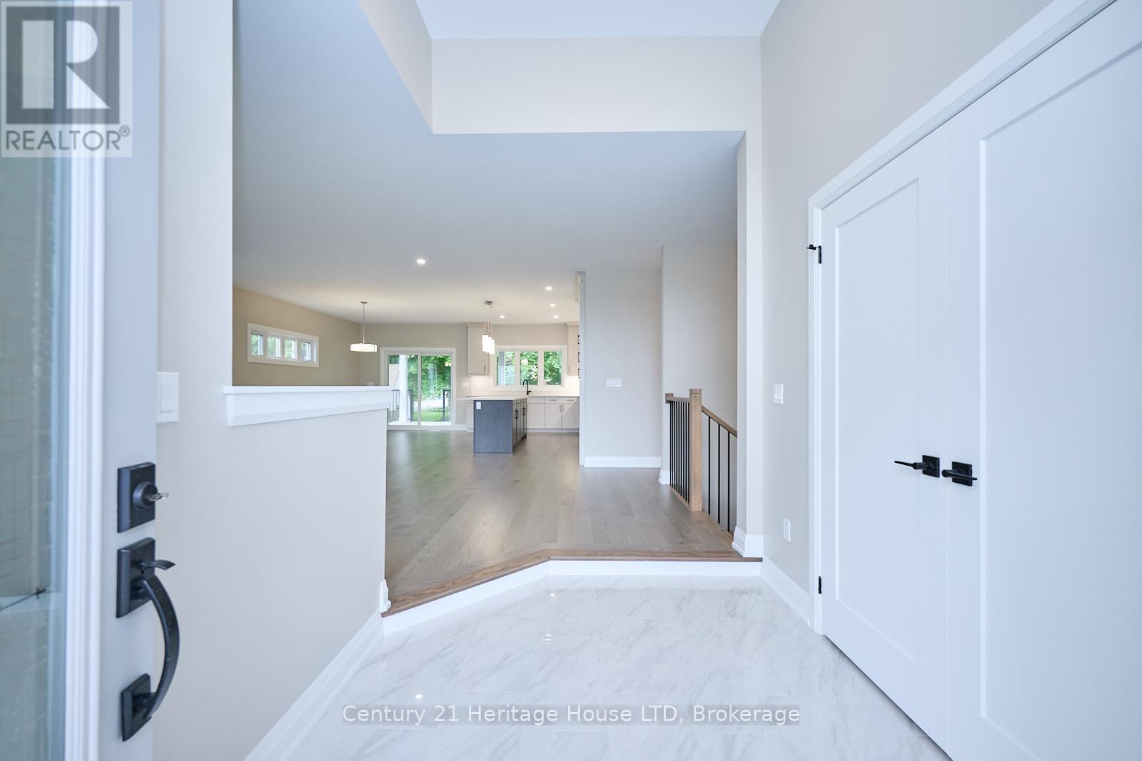 338 Sugarloaf Street, Port Colborne (Sugarloaf), Ontario  L3K 2P3 - Photo 4 - X13853542