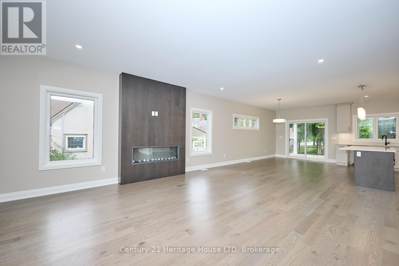 338 Sugarloaf Street, Port Colborne (Sugarloaf), Ontario  L3K 2P3 - Photo 6 - X13853542