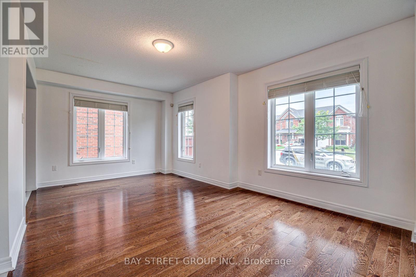 194 Wright Crescent, Niagara-On-The-Lake, Ontario  L0S 1J0 - Photo 4 - X13853642