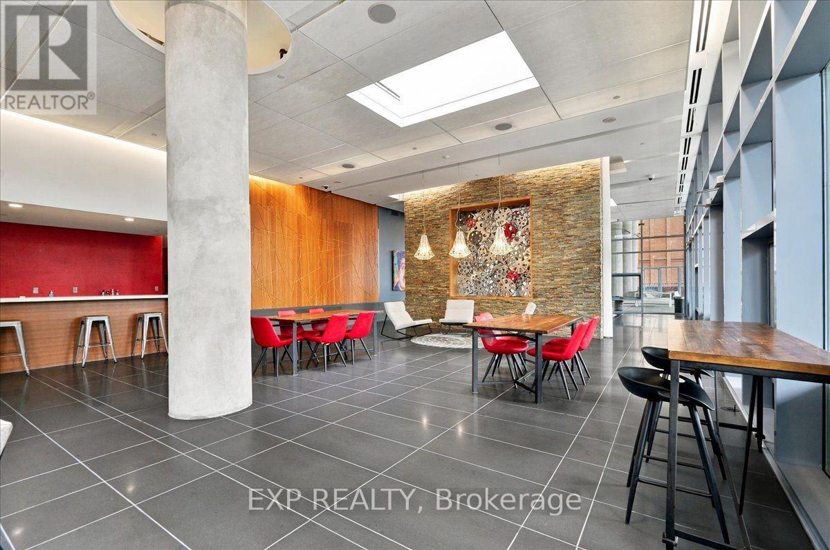 2206 - 21 Widmer Street, Toronto, Ontario  M5V 0B8 - Photo 33 - C13853728