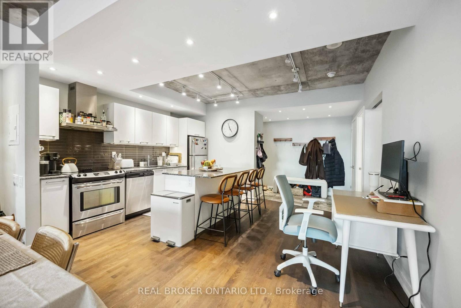 222 - 95 Bathurst Street, Toronto, Ontario  M5V 0H7 - Photo 27 - C13853806