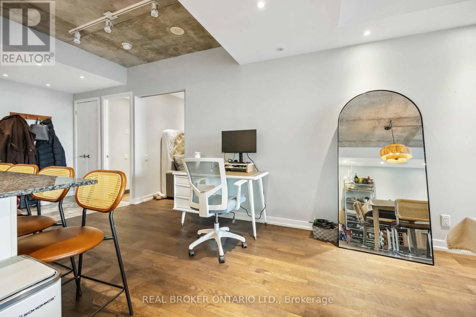 222 - 95 Bathurst Street, Toronto, Ontario  M5V 0H7 - Photo 5 - C13853806