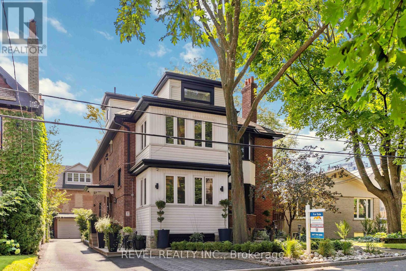 4 - 27 GLEN ELM AVENUE