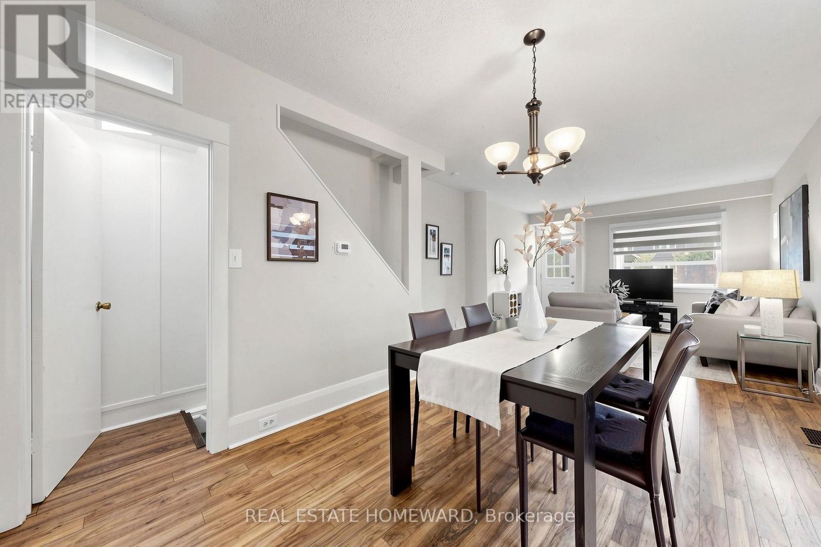 249 Queensdale Avenue, Toronto, Ontario  M4C 2B3 - Photo 13 - E13853860