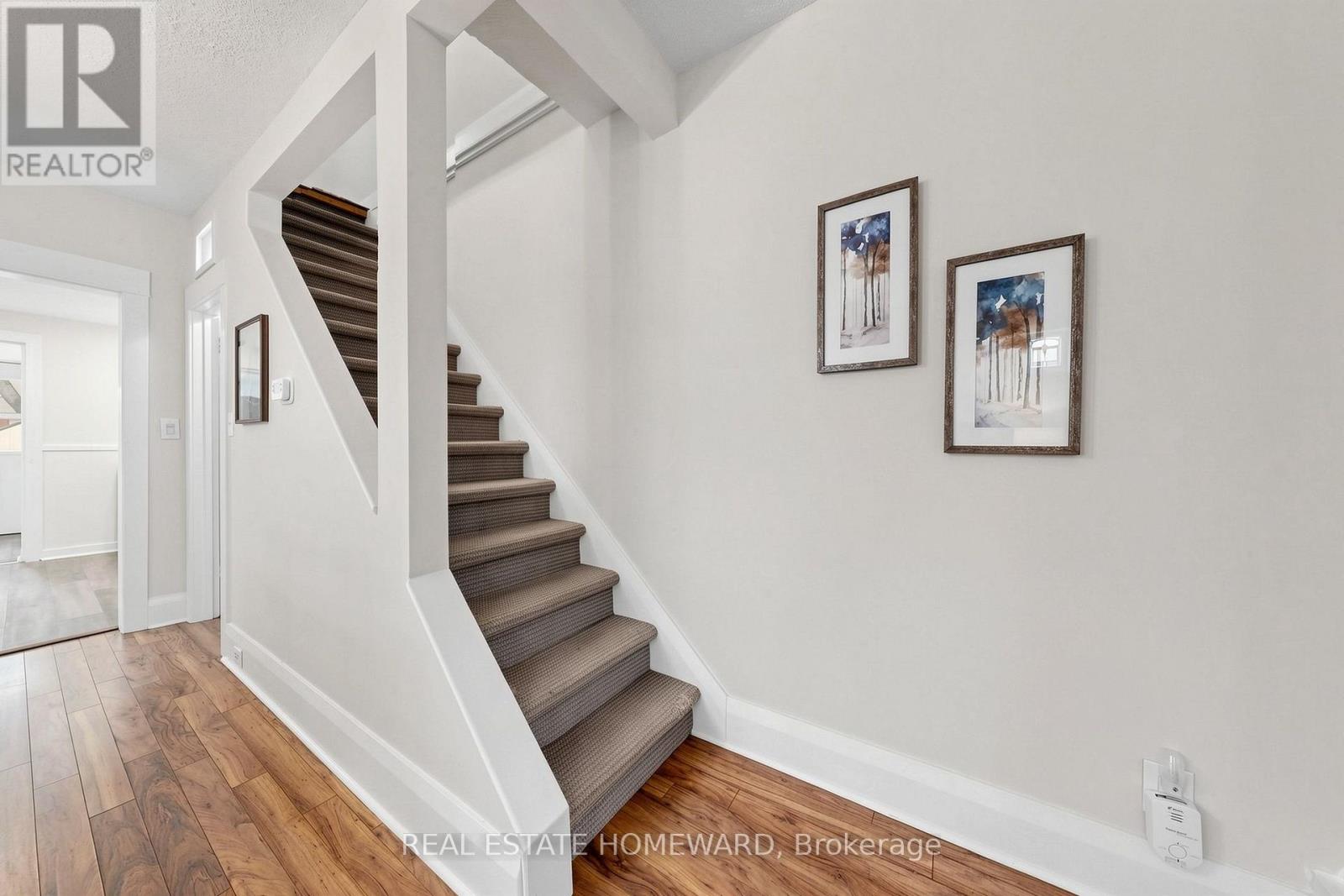 249 Queensdale Avenue, Toronto, Ontario  M4C 2B3 - Photo 21 - E13853860